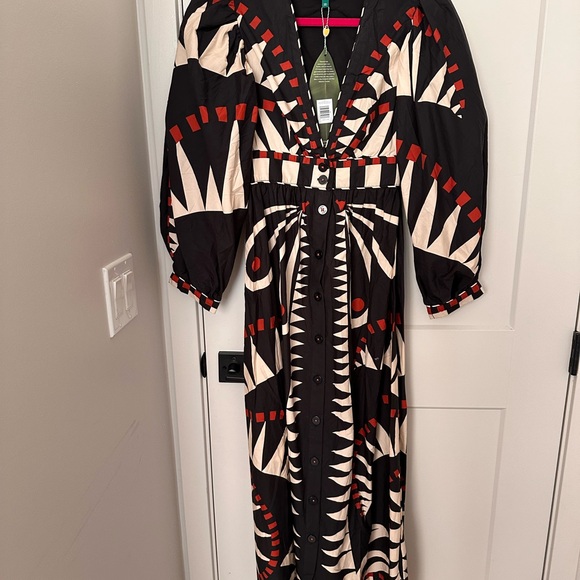 FARM Rio Dresses & Skirts - NWT FARM Rio coconut grove Geometric Long Sleeve Maxi Dress